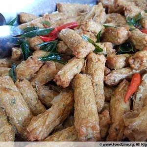 Chicken Ngo Hiang with Sweet Sauce