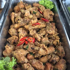 Salted Egg Chicken • 咸蛋鸡(Chef's Recommended)