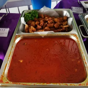 Signature red curry chicken with baby potatoes 招牌咖喱鸡