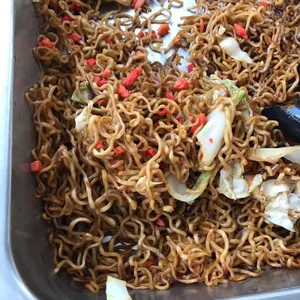 炒快熟面 Fried Maggi Noodle