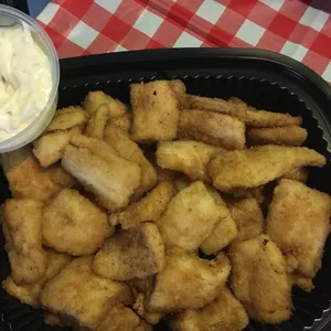 Breaded Fish Fillet with Tar Tar Sauce