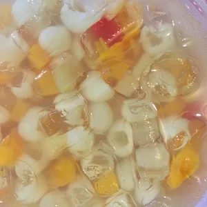 Longan with Mixed Fruit Cocktail