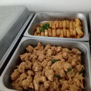 麦片鸡丁 Chicken w/ Cereal