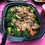 香菇西兰花 Sauteed Broccoli w/ Mushroom