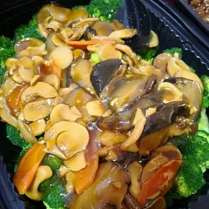 三菇西兰花 Broccoli w/ Assorted Mushroom