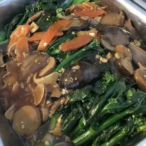 三菇芥兰 Kailan w/ Assorted Mushroom (NEW)
