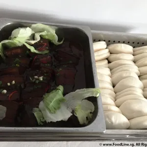 扣肉包 Chinese Bun w/ Stewed Pork