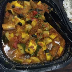 Ratatouille Niçoise (V) french vegetable stew with zucchini, capsicum and eggplant