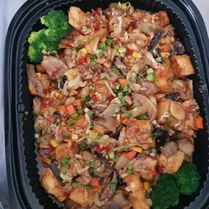 香菇肉酱扒豆腐 Beancurd In Brown Sauce
