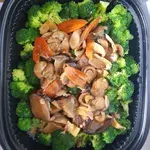 香菇西兰花 Sauteed Broccoli w/ Mushroom
