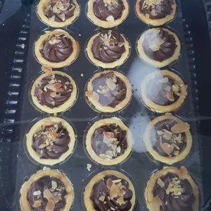 Mini Chocolate Caramel Tart (V) <i>with crushed almond</i>