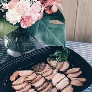 黑椒烟鸭 Smoke Duck w/ Black Pepper