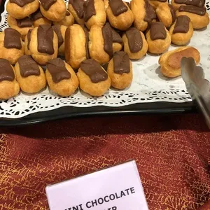 Mini Chocolate Éclair 巧克力泡芙