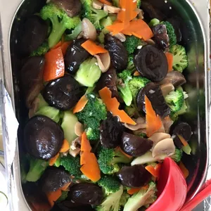 Broccoli w/ Mushroom • 双菇兰花(Chef's Recommended)