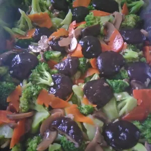 Broccoli w/ Mushroom • 双菇兰花(Chef's Recommended)
