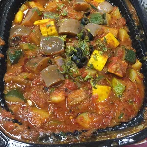 Ratatouille Niçoise (V) <i>french vegetable stew with zucchini, capsicum and eggplant</i>
