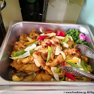 蒜香三杯炒鱼片 Sliced Fish w/ Mamil Sauce (NEW)