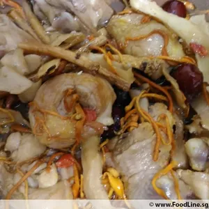 Slow Cooked Chicken with Herbs 中式药材鸡
