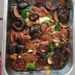 香菇小白 Siow Peh w/ Mushroom