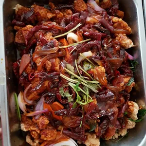 宫保鸡丁 Chicken w/Dried Chilli