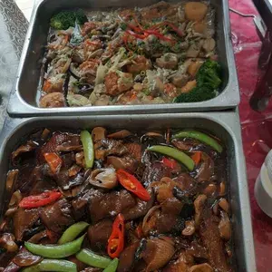 香菇烩扒鸭 Braised Duck w/ Mushroom