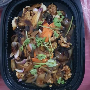 姜葱鱼片 Fish w/ Onion & Ginger