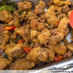 Salted Egg Chicken • 咸蛋鸡(Chef's Recommended)