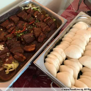 扣肉包 Chinese Bun w/ Stewed Pork