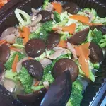 Broccoli w/ Mushroom •香菇兰花 (Chef's Recommendation)