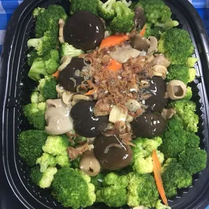 Broccoli with Mixed Mushroom