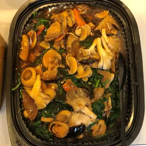 鲍鱼菇菠菜 Spinach w/ Abalone Mushroom