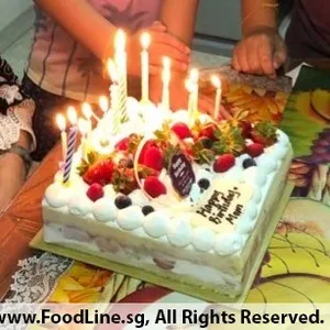 1x Strawberry Shortcake @$45.9 (Big Candles : 6) (Size: 9 Inch (12-18 pax)) (Small Candles : 9)