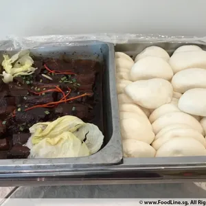 扣肉包 Chinese Bun w/ Stewed Pork