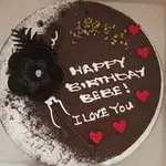 1x Signature Choc Etoile @$32 (Weight: 16cm) (Qty of Big Candles: 2) (Qty of Small Candles: 8)