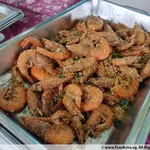 Oatmeal honey prawn 麦片蜜汁虾
