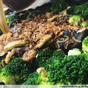 Broccoli with Mixed Mushroom