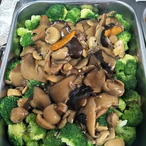 三菇西兰花 Broccoli w/ Assorted Mushroom