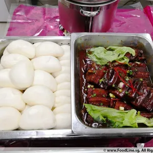 扣肉包 Chinese Bun w/ Stewed Pork