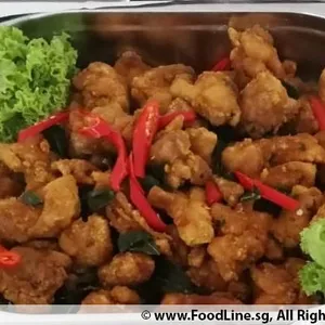 Salted Egg Chicken • 咸蛋鸡(Chef's Recommended)