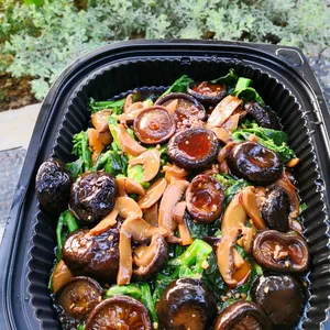 香菇芥兰 Kailan w/Mushrooms