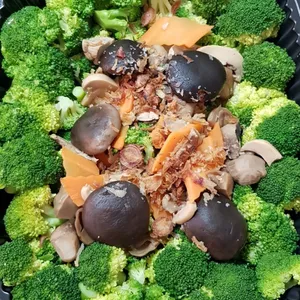 Broccoli with Mixed Mushroom