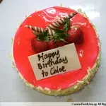 1x Eggless Strawberry Love @$32.9 (Size : 7 Inch (7-10 pax)) (Big Candles : 1) (Small Candles : 2)