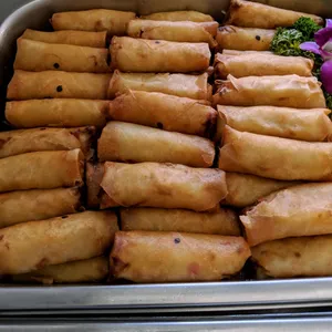 Vegetarian Spring Roll with Sweet Sauce
