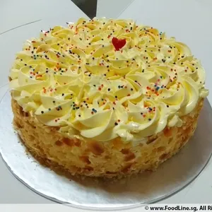 1x Traditional Vanilla Buttercream Cake @$25 (Size: 16cm Diameter) (Qty of Big Candles: 1) (Qty of Small Candles : 0)