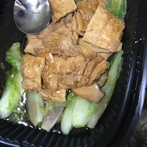 Baby Cabbage with King Mushroom & Bean Sheet 鲜鲍菇豆根娃娃菜