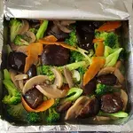 Broccoli w/ Mushroom • 双菇兰花(Chef's Recommended)