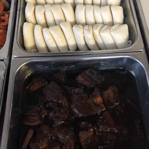 扣肉馒头 Braise Pork w/ Bun