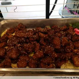 蜜汁排骨 Pork Ribs w/ Honey Sauce
