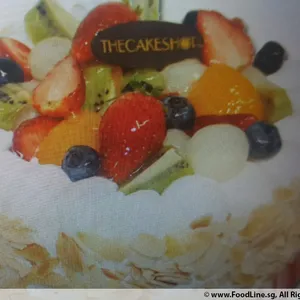 1x Eggless Fruitilicious @$35.9 (Big Candles : 9) (Size : 7 Inch (7-10 pax)) (Small Candles : 9)