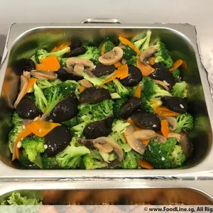 Broccoli w/ Mushroom • 双菇兰花(Chef's Recommended)